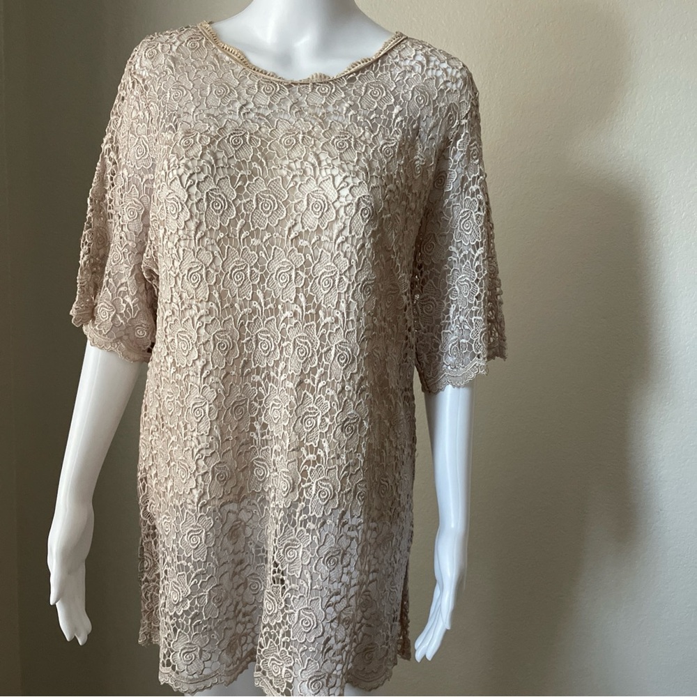 Elegant beige lace tunic top-floral crochet over-lay   Size reference photos
